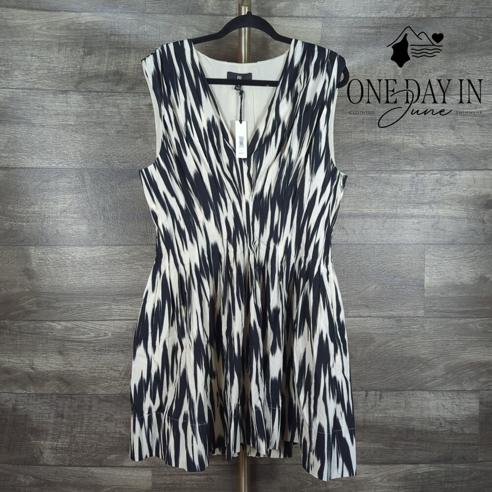 BR Banana Republic Ikat Fit Flare Dress Black White V Neck NWT Size 16
